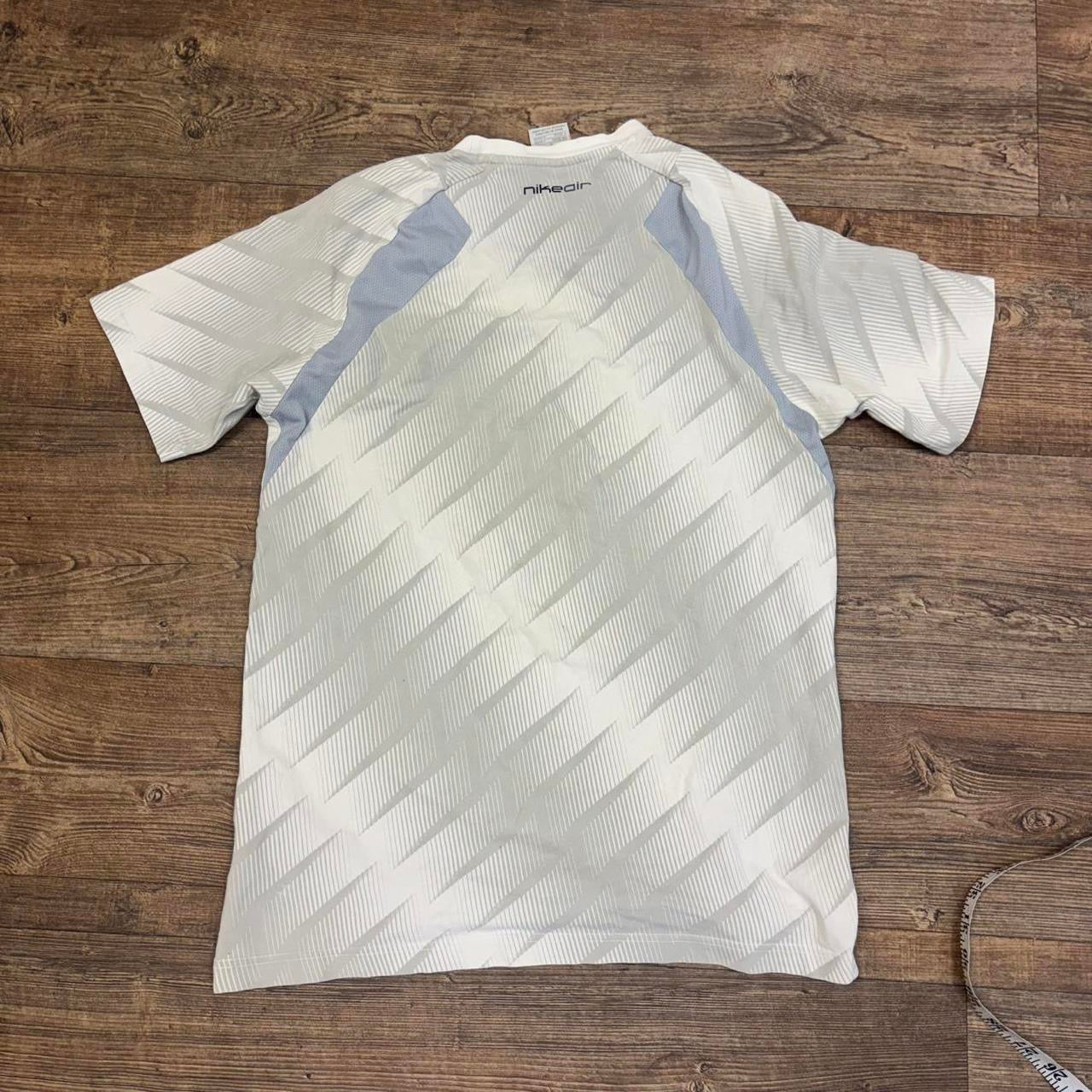 Vintage Nike Air T-shirt white and grey size (S)