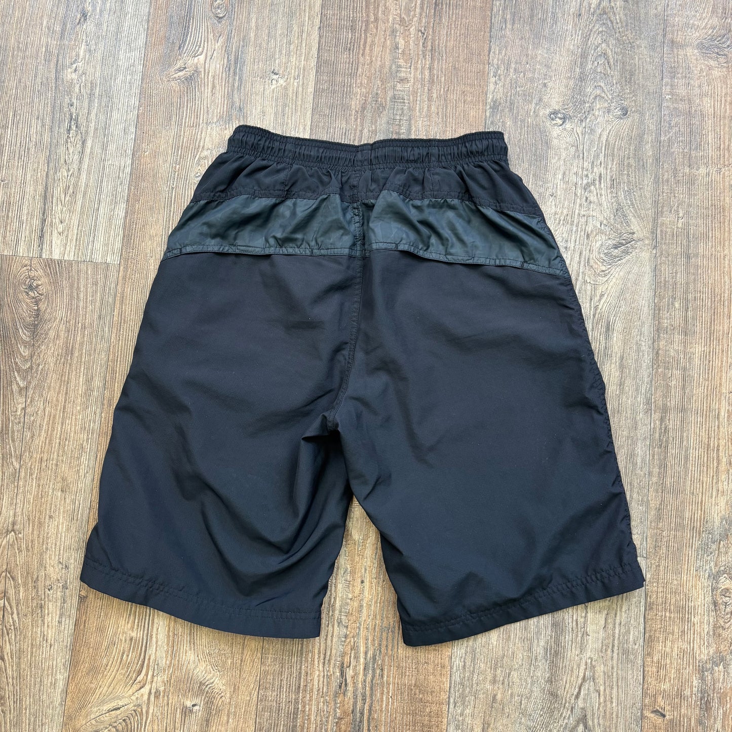 Vintage Nike athletic dept shorts black (S)