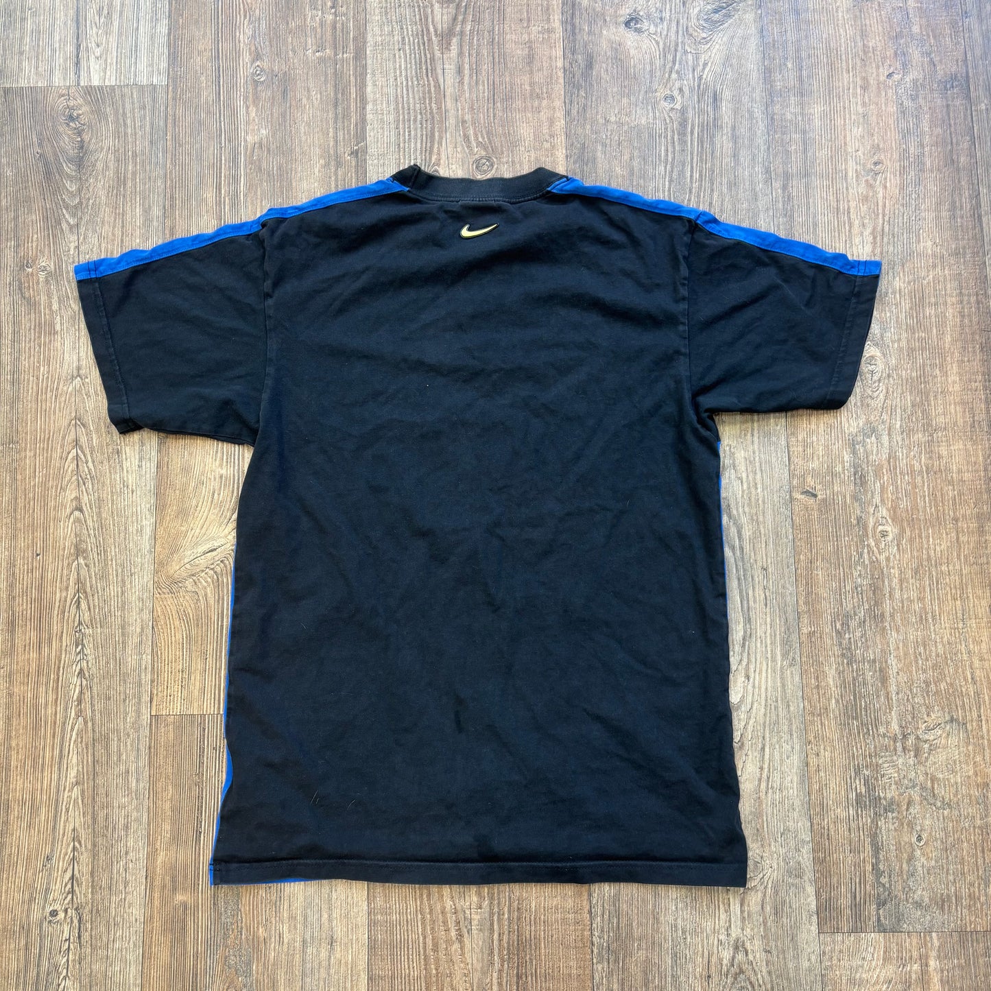 Nike air max plus Tn centre badge T-shirt black size (XS)