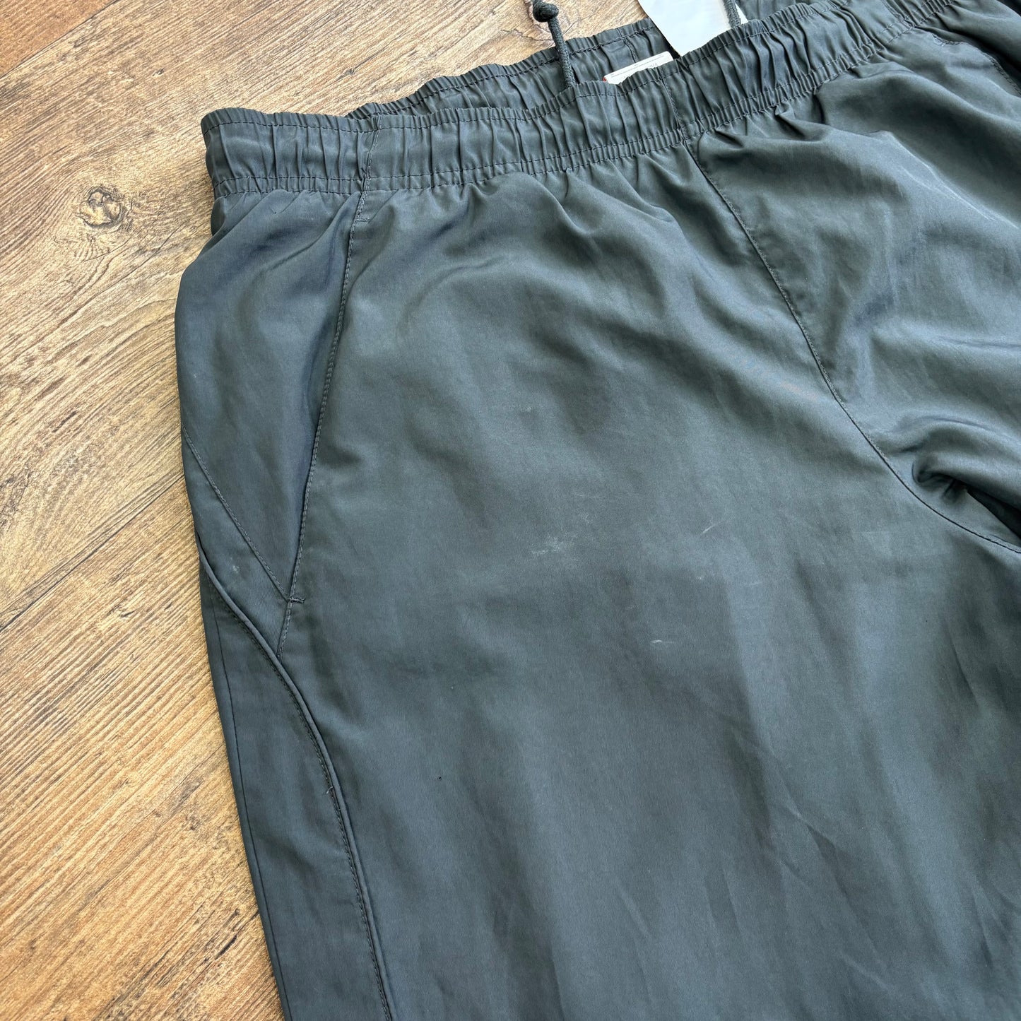 Vintage Nike swoosh tick track pants (M)
