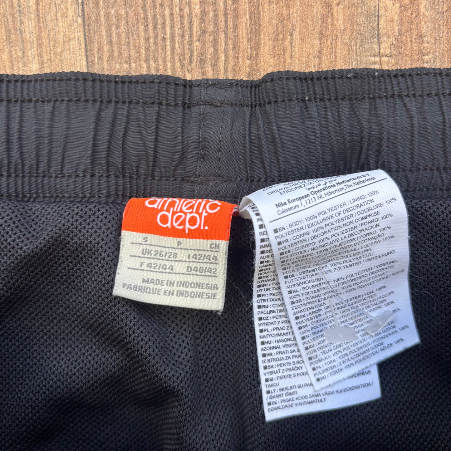 Vintage Nike air max track pants early 00s size (S)
