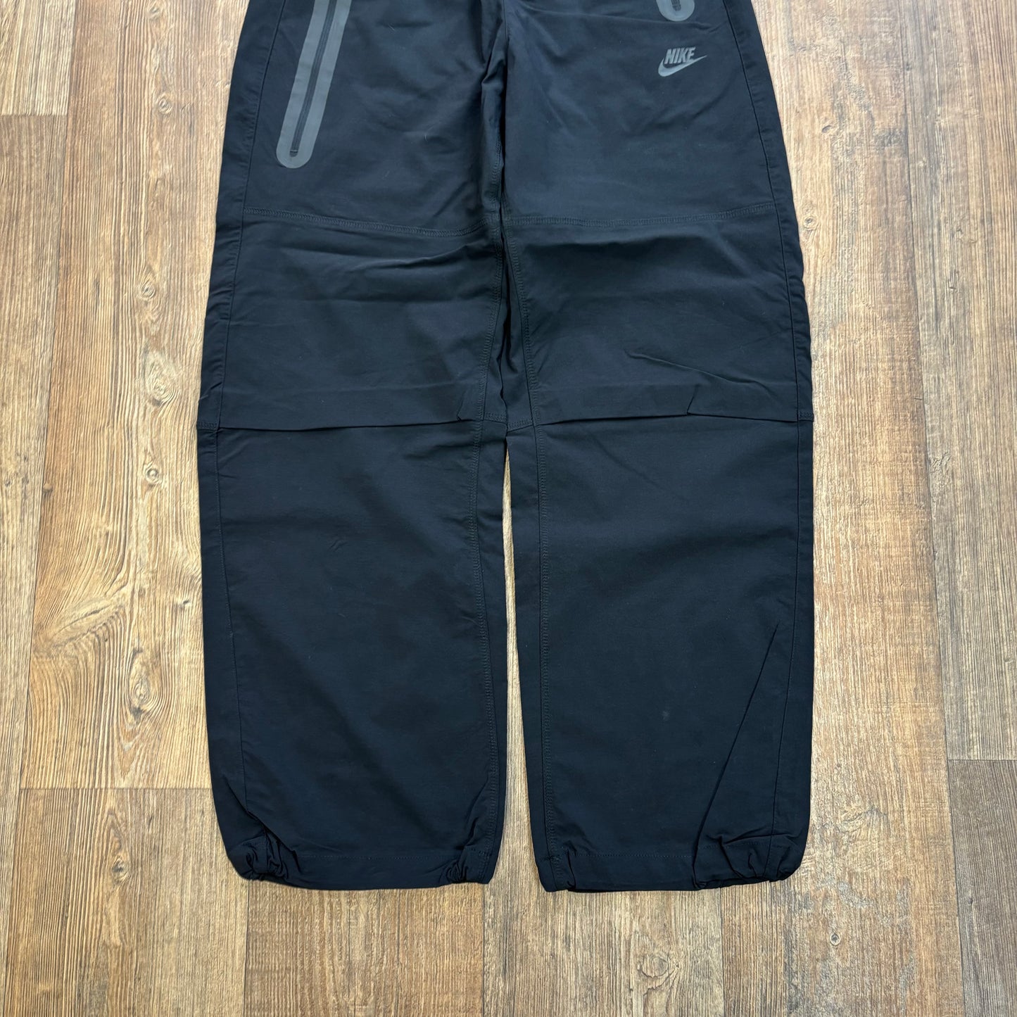 Nike tech fleece open leg tracksuit bottoms (XS)