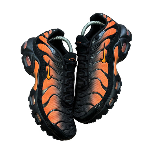 Nike air max plus Tn ( Black total orange ) (UK 6)