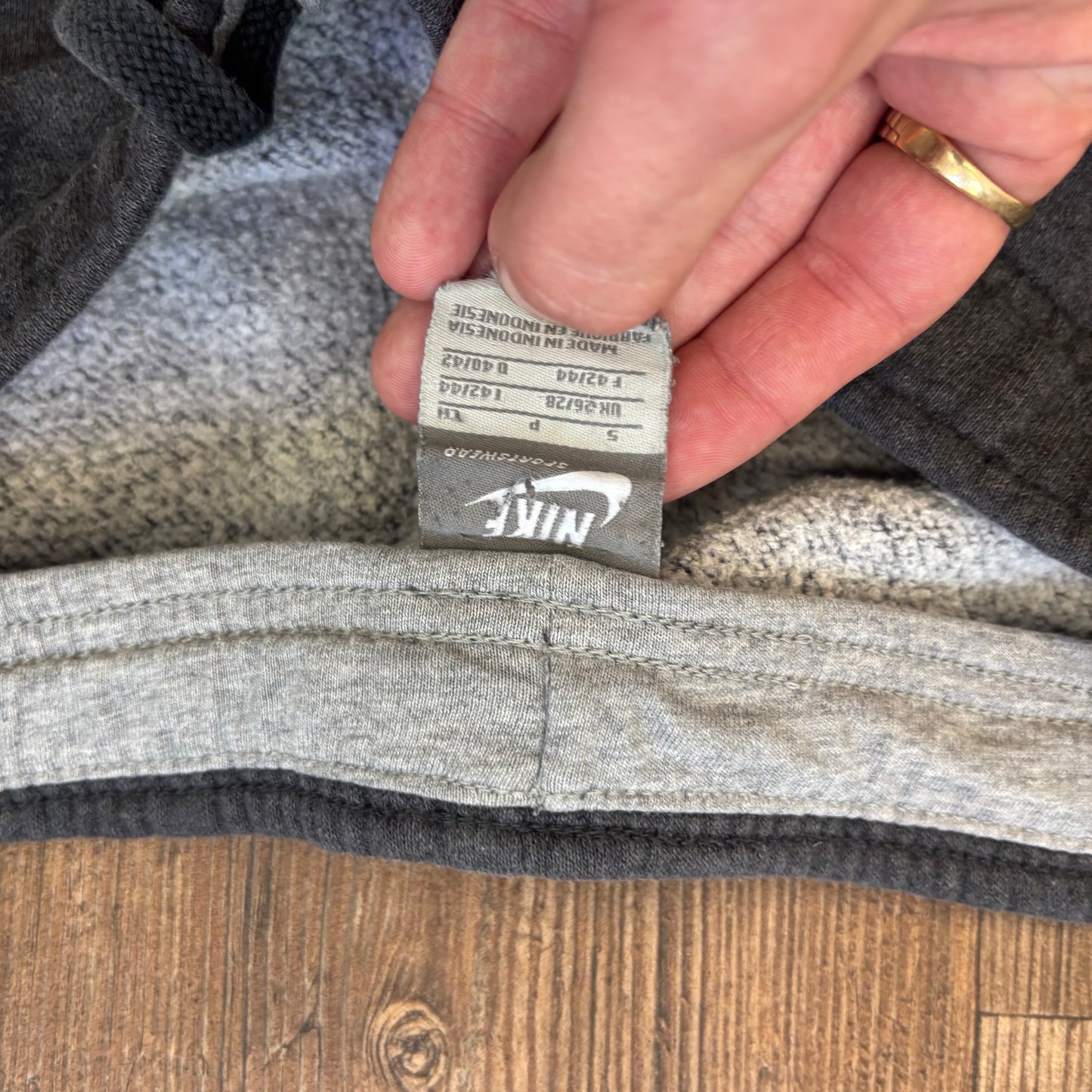 Vintage Nike club grey tag joggers early 00s size (S)