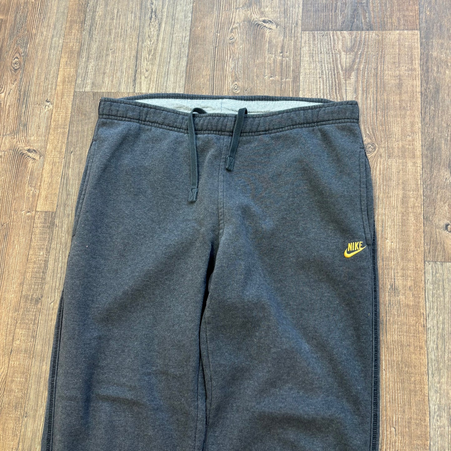 Vintage Nike club grey tag joggers early 00s size (S)